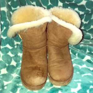 Size 7 Bailey Button Uggs.